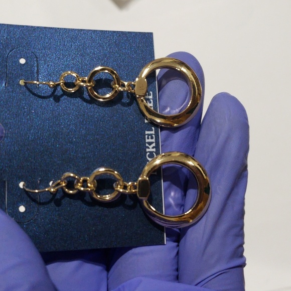 Elegant Gold tone  Hoops Design Drop Dangle Earrings - Women's Fashion Jewelry - Picture 6 of 7